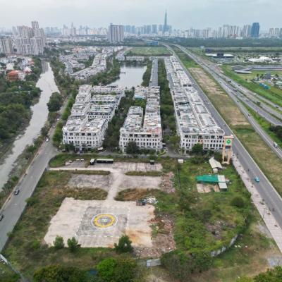 Biệt thự, nhà liền kề tại TP HCM 'ế' vì đắt đỏ