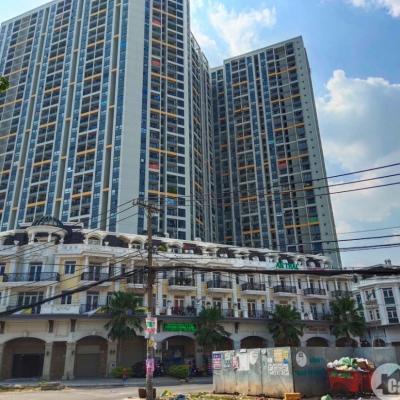 “Tiền hậu bất nhất” cư dân treo băng rôn tố chủ đầu tư