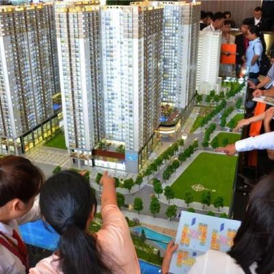 Môi giới BĐS đua nhau cắt 'hoa hồng' cho khách, chuyên gia cảnh báo mối nguy