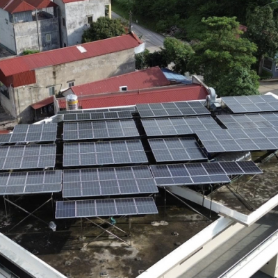 LẮP ĐIỆN MẶT TRỜI MÁI NHÀ: HÓA ĐƠN ĐIỆN GIẢM MẠNH, CÁCH HOÀN VỐN SAU HƠN 3 NĂM