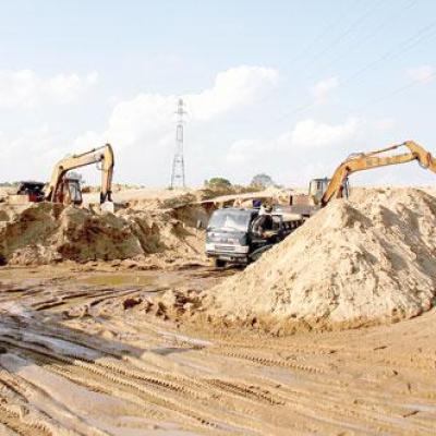 Giá cát xây dựng tại Tp.HCM tăng gấp đôi